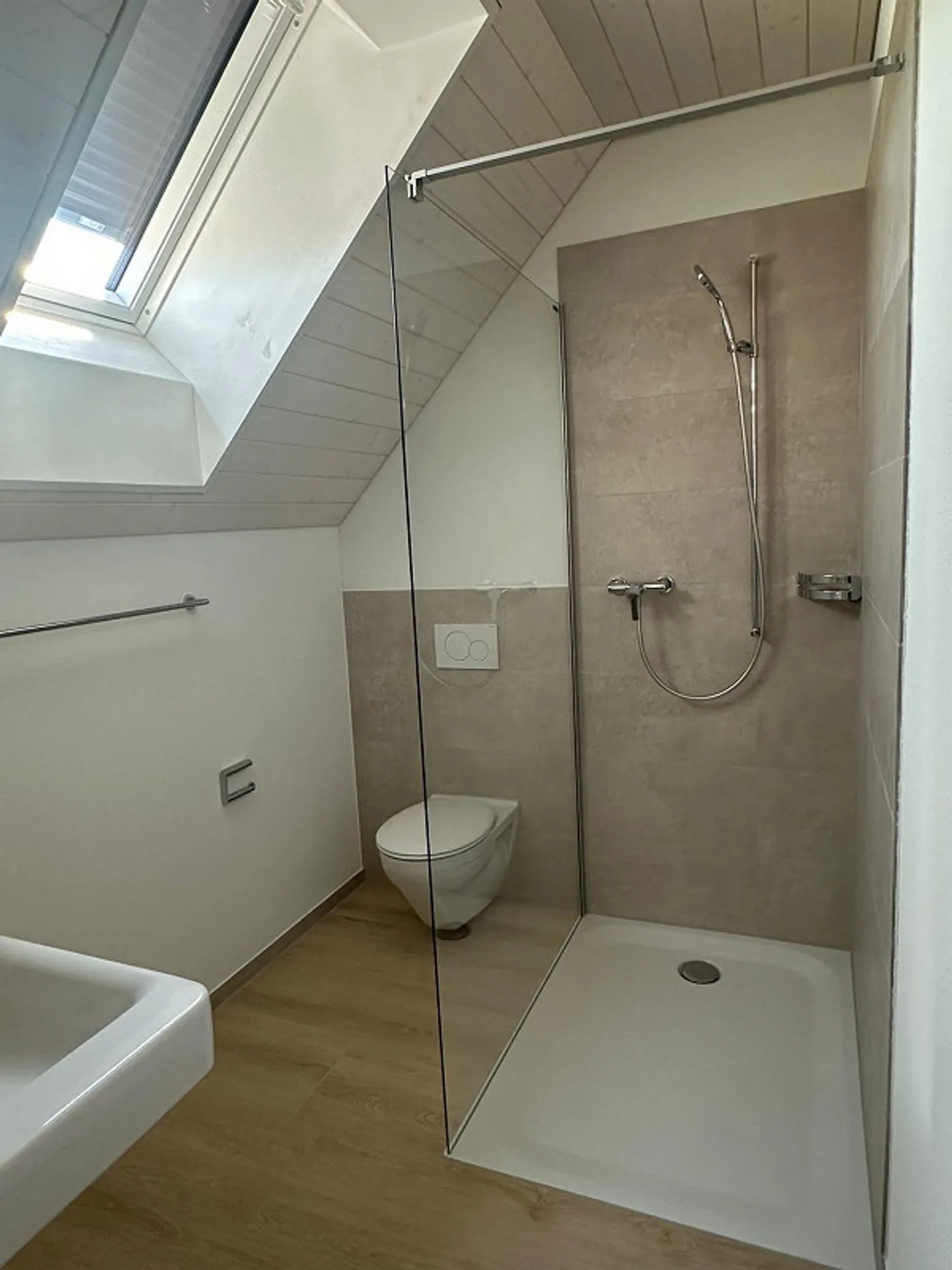 Penthouse extraordinaire avec une hauteur de plafond impressionnante - Photo 2 sur 7