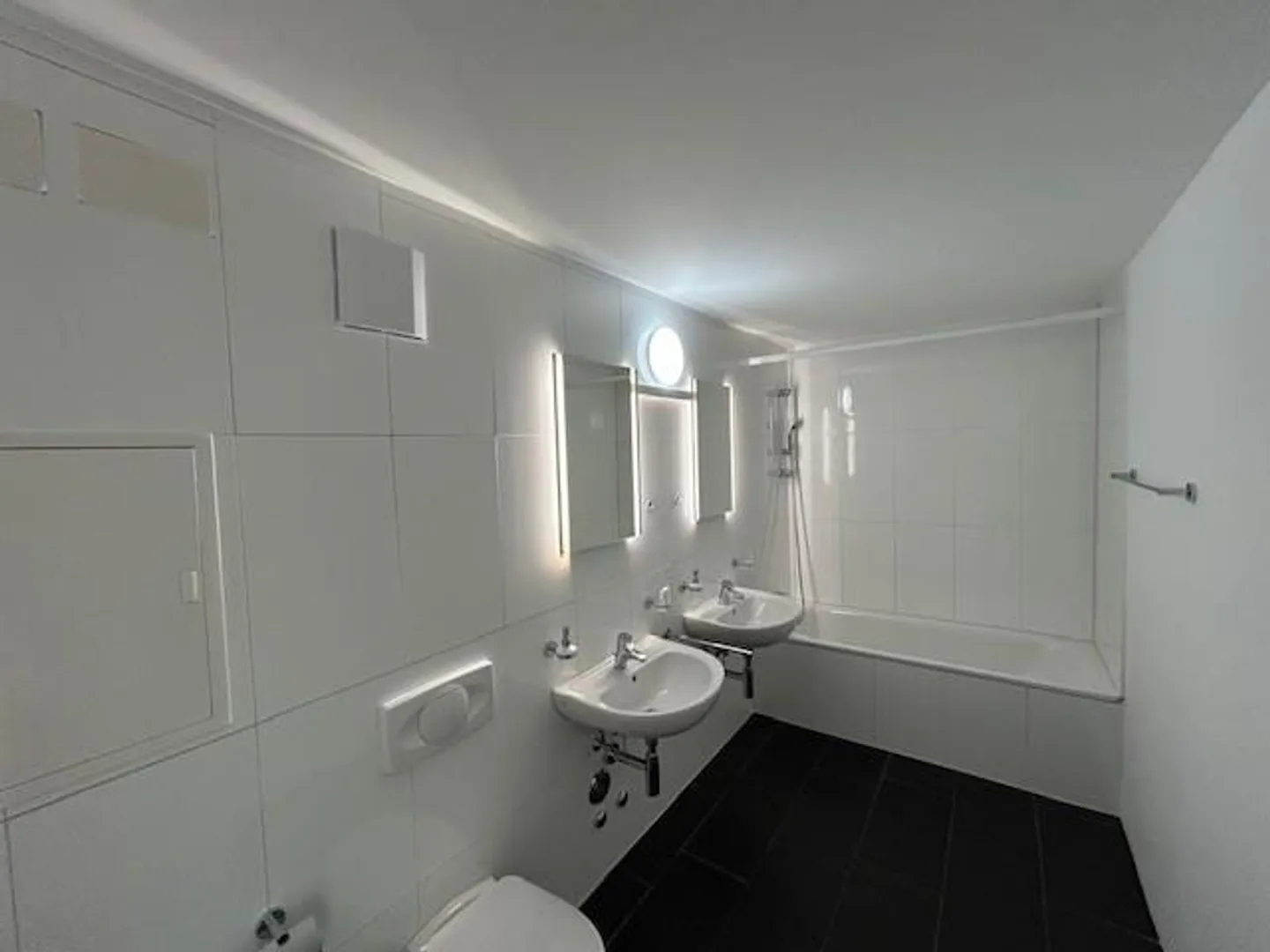 Appartamento attico di 4,5 stanze in una posizione tranquilla - Foto 9 di 11