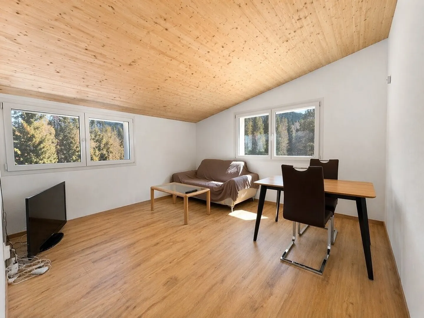 Bright 2.5 Room Apartment - Photo 1 of 5