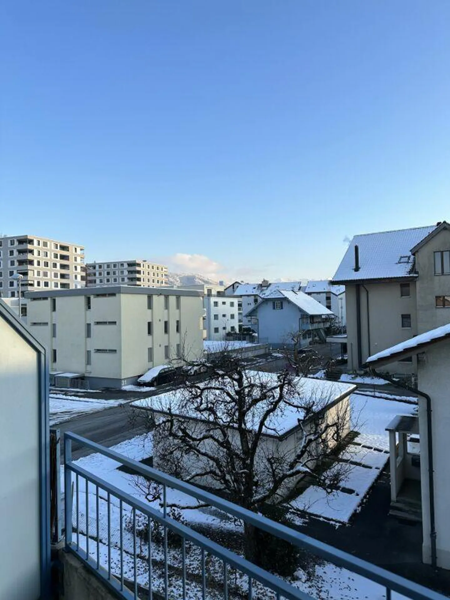 Sonnige 4.5 Zimmerwohnung mit Galerie - Foto 3 von 15