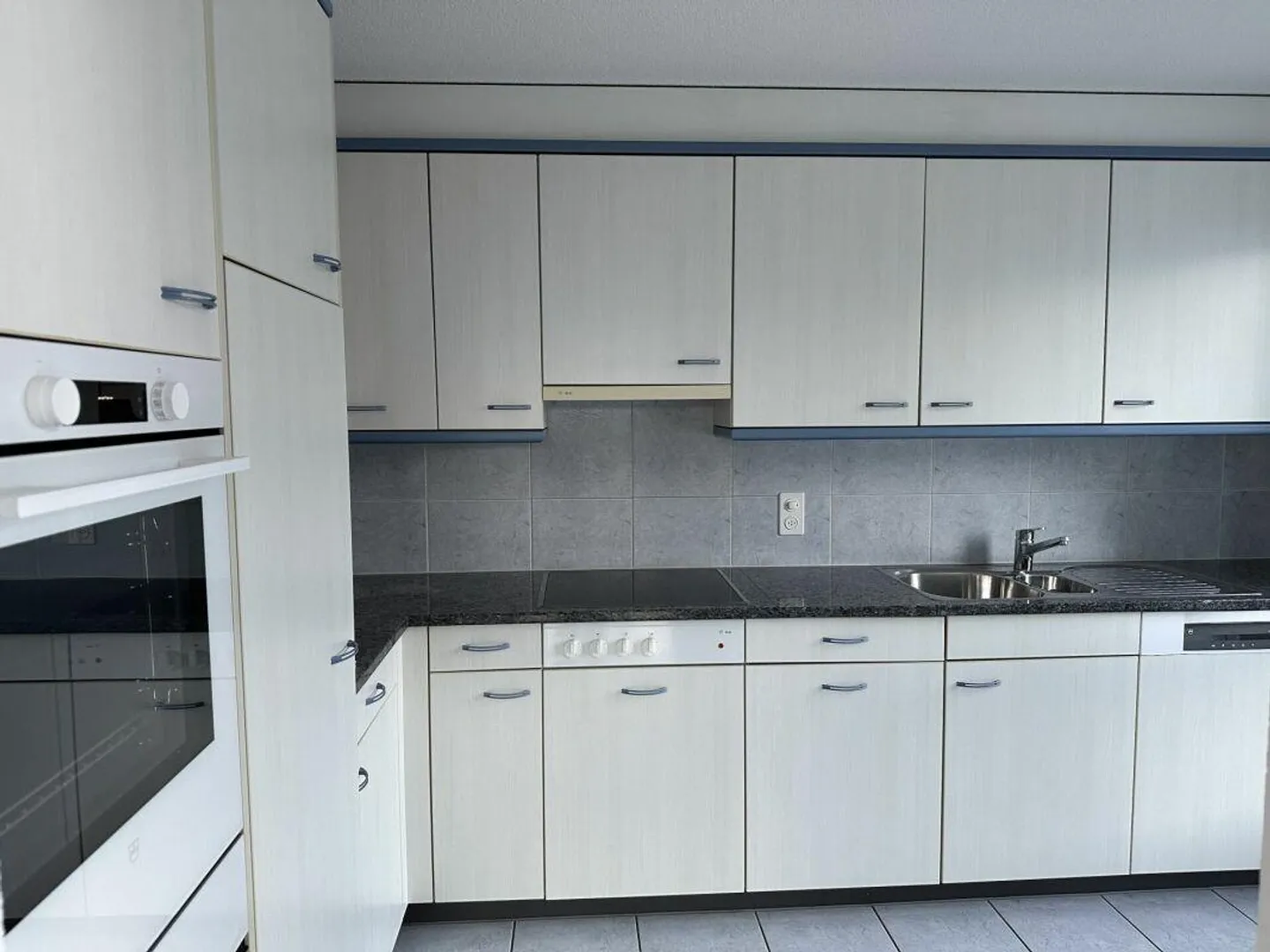 Sonnige 4.5 Zimmerwohnung mit Galerie - Foto 10 von 15