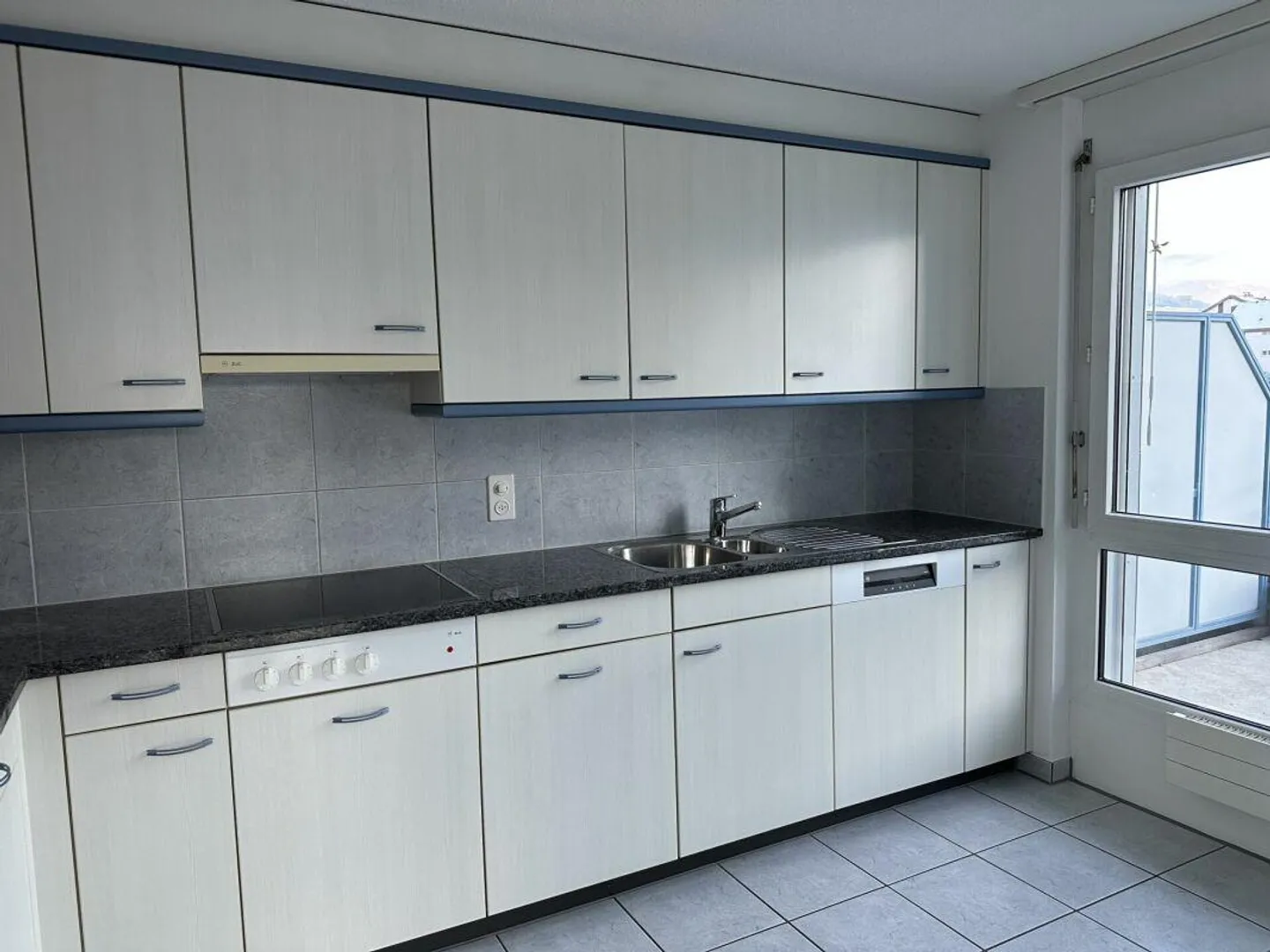 Sonnige 4.5 Zimmerwohnung mit Galerie - Foto 11 von 15