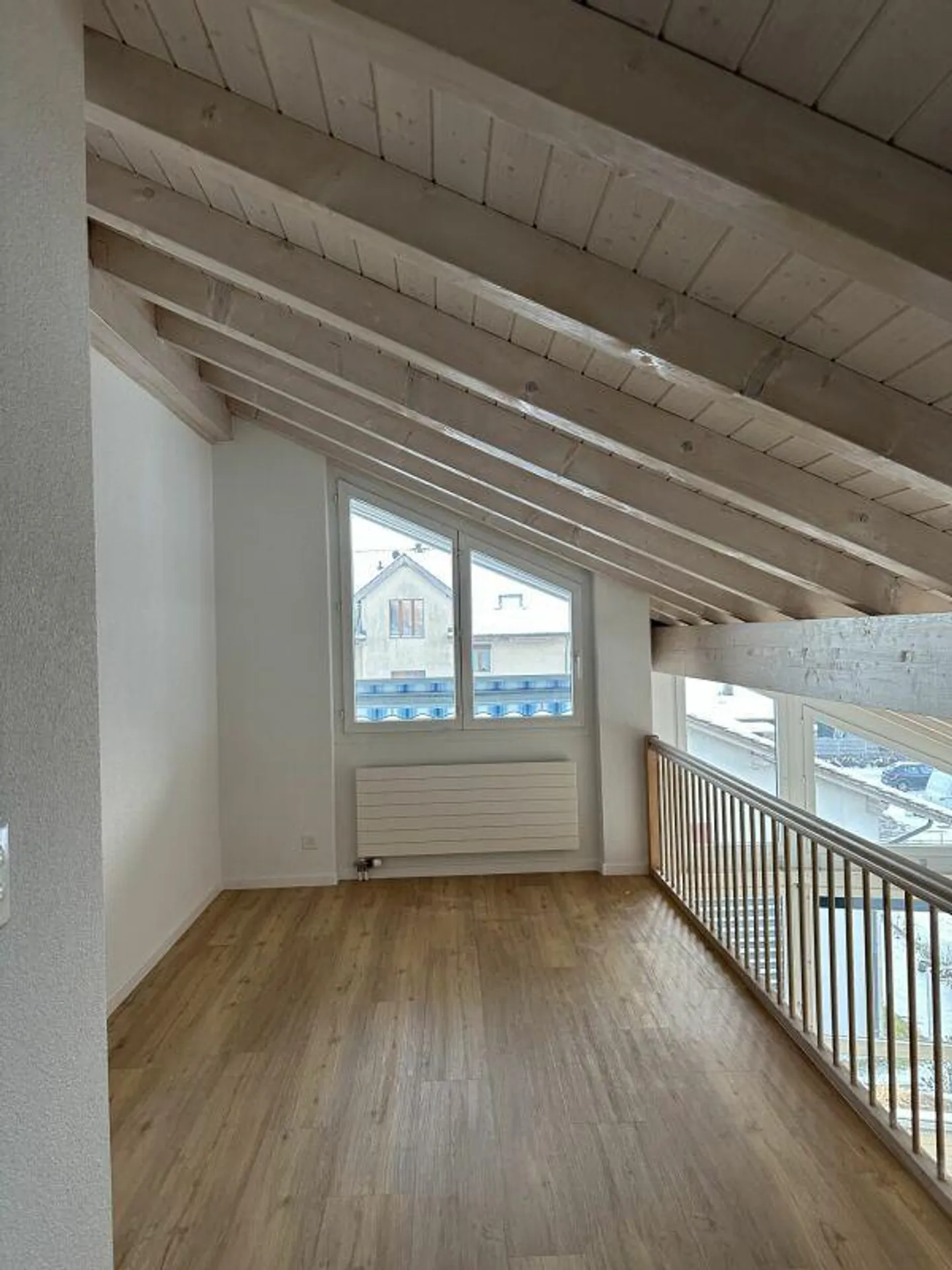 Sonnige 4.5 Zimmerwohnung mit Galerie - Foto 12 von 15