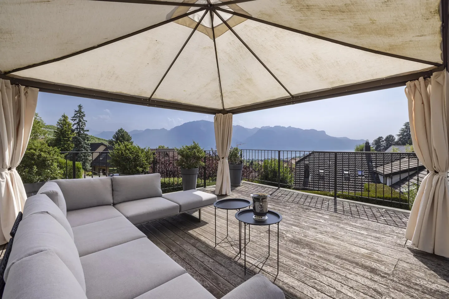 Beautiful individual villa with nice lake view - Photo 15 of 17