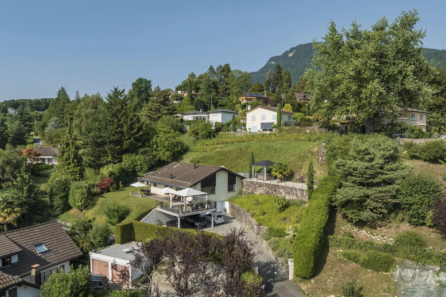 Beautiful individual villa with nice lake view - Photo 17 of 17