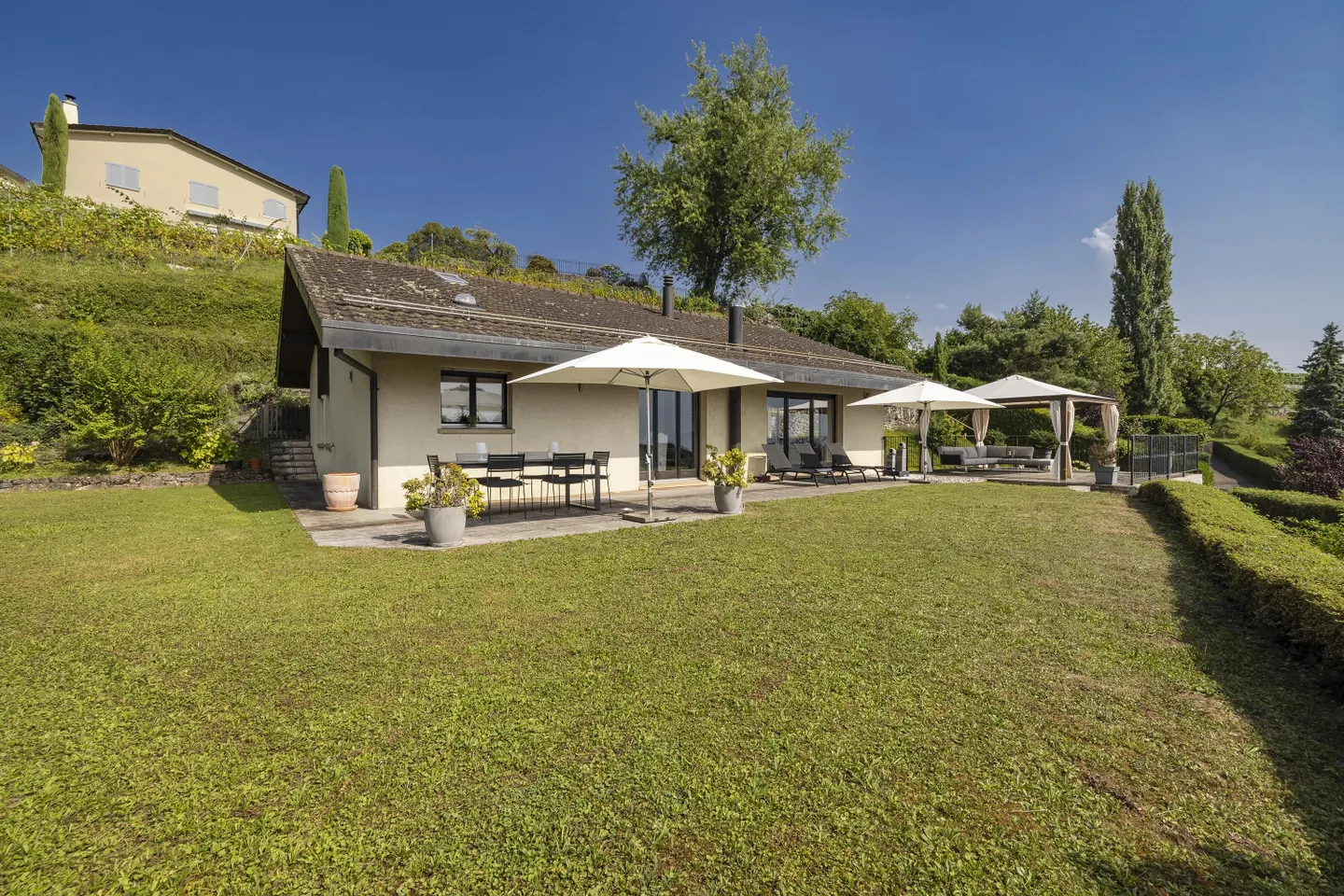 Beautiful individual villa with nice lake view - Photo 1 of 17