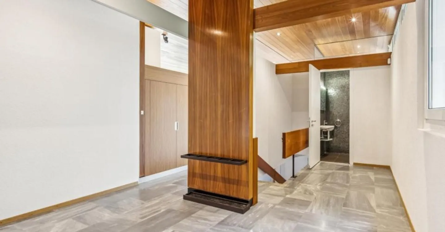 Unique property combining contemporary volumes, nature, and spectacular views - Photo 10 of 12