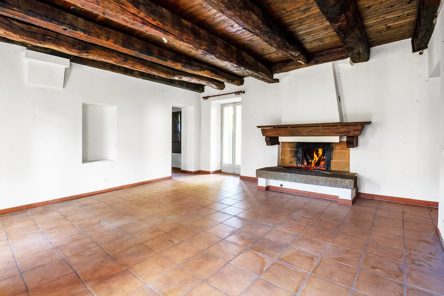 Casa Plurifamiliare con Giardino - Foto 3 di 6