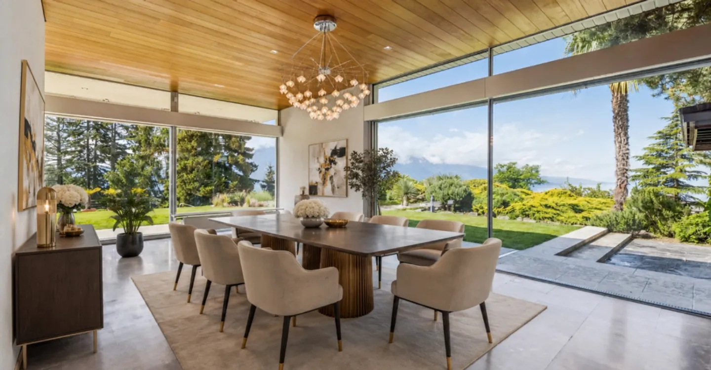 Unique property combining contemporary volumes, nature, and spectacular views - Photo 2 of 12