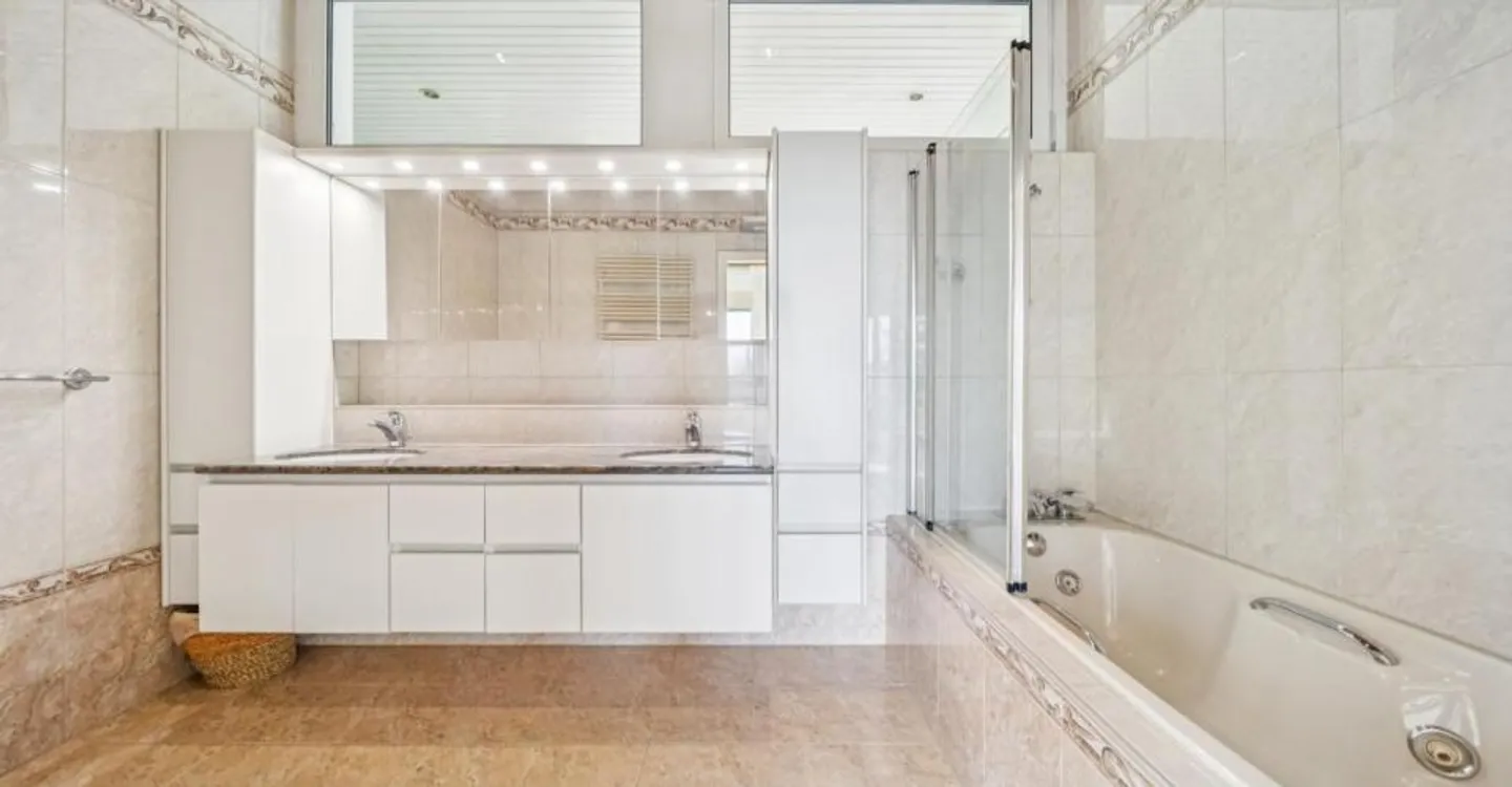 Unique property combining contemporary volumes, nature, and spectacular views - Photo 6 of 12