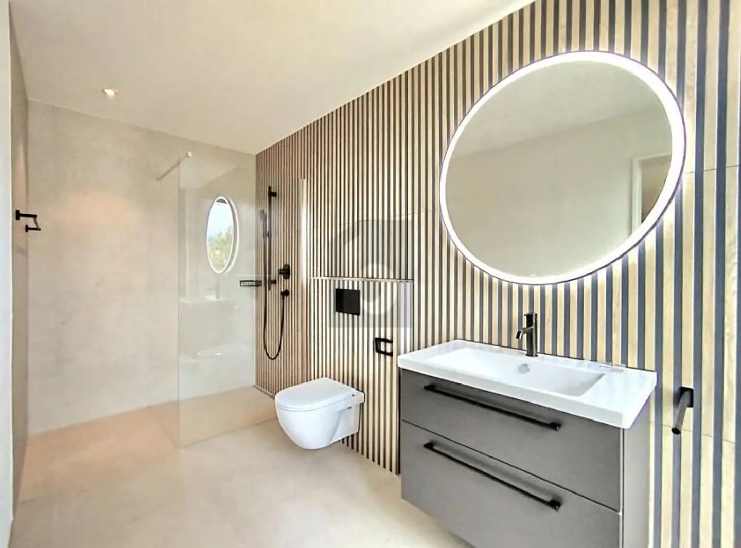 NEW BUILD AT WERDENBERGER LAKE (C102) - Photo 4 of 5