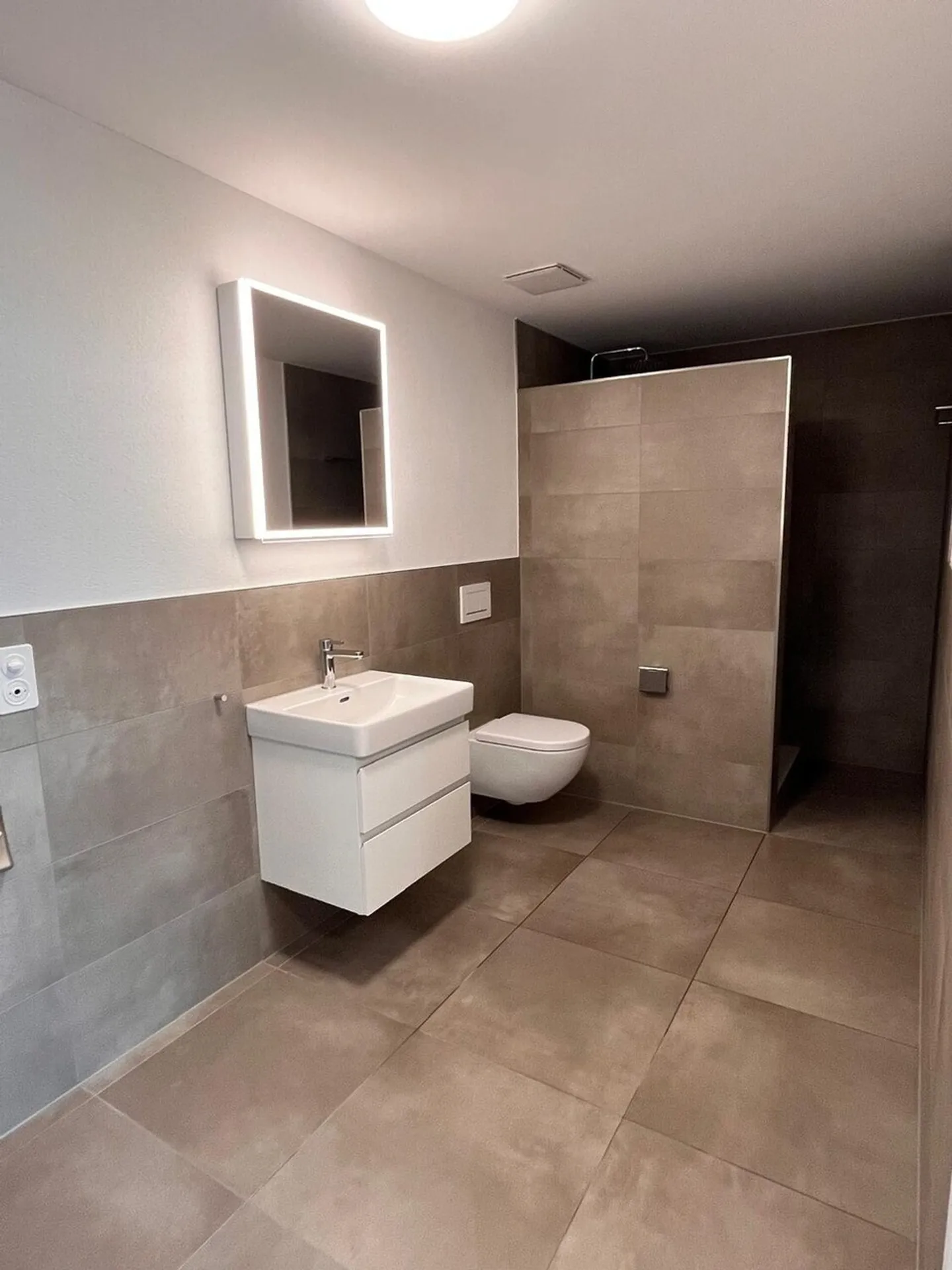 First rental in the heart of Lyss - Photo 1 of 7