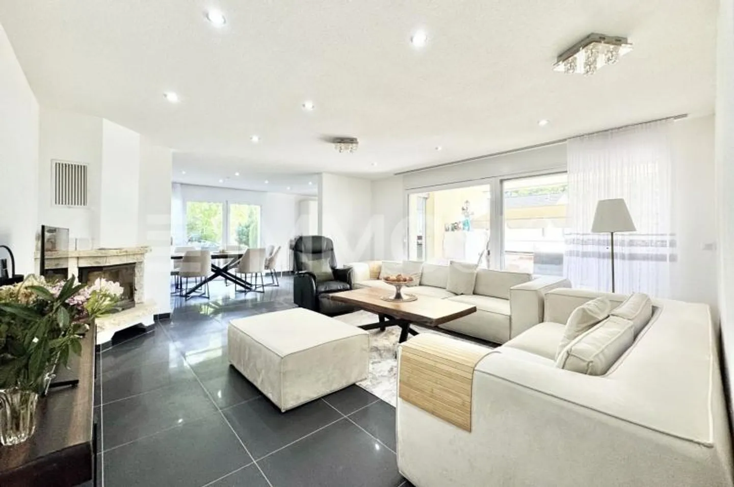 Gebäude für zwei Familien 5 Minuten von Bienne - Foto 2 von 9