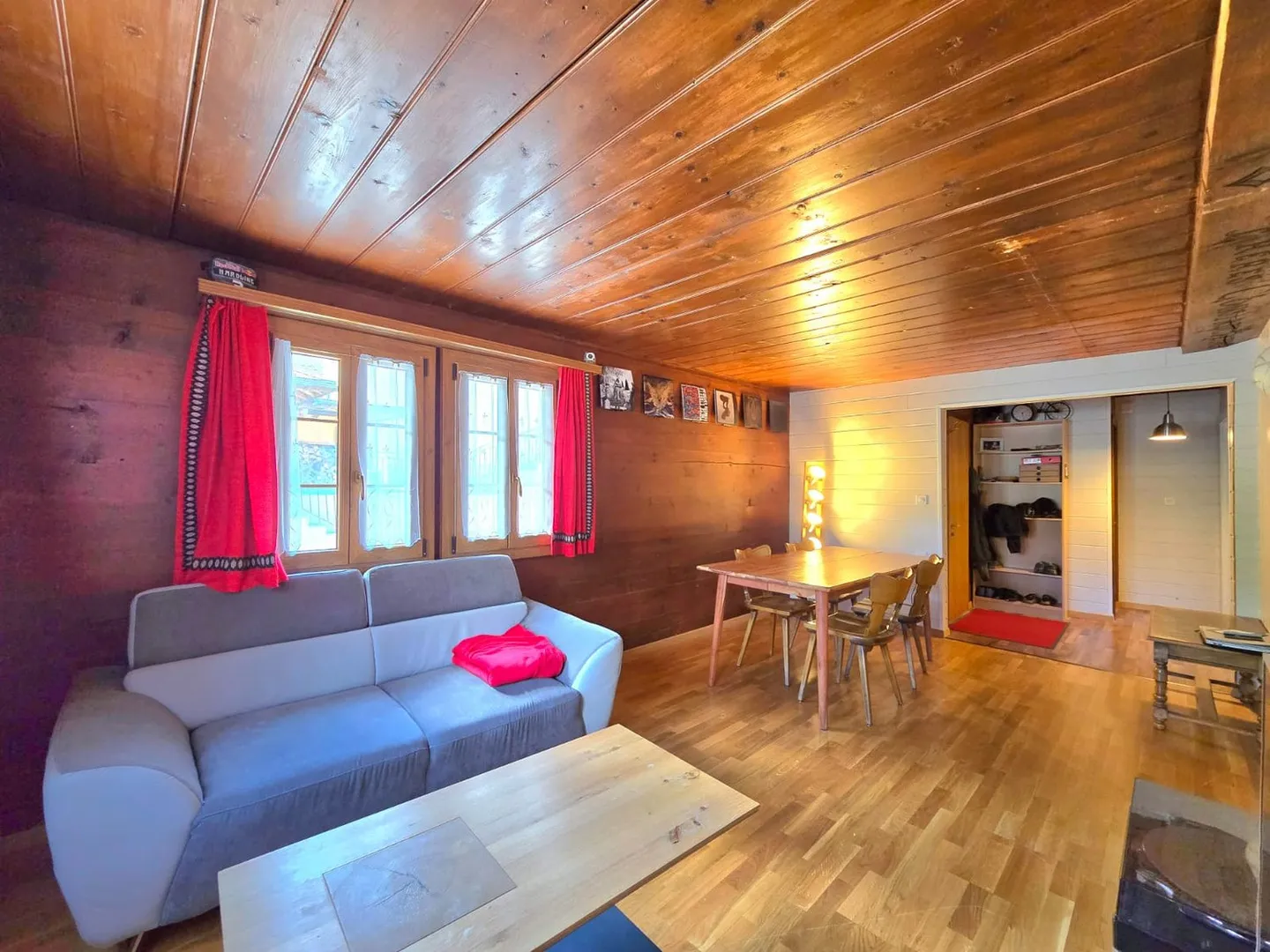 3.5 Room Apartment and Commercial Space with Potential for Conversion into a Duplex in Euseigne - Photo 5 of 27
