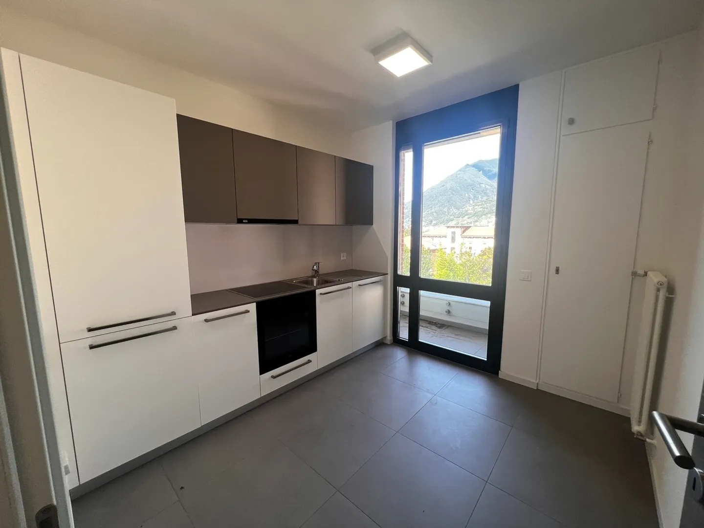 Appartement 5.5 pièces à louer dans un bâtiment récemment rénové - Photo 4 sur 13