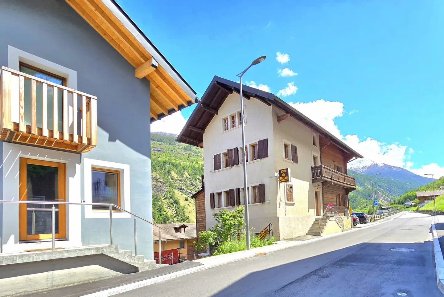 3.5 Room Apartment and Commercial Space with Potential for Conversion into a Duplex in Euseigne - Photo 15 of 27