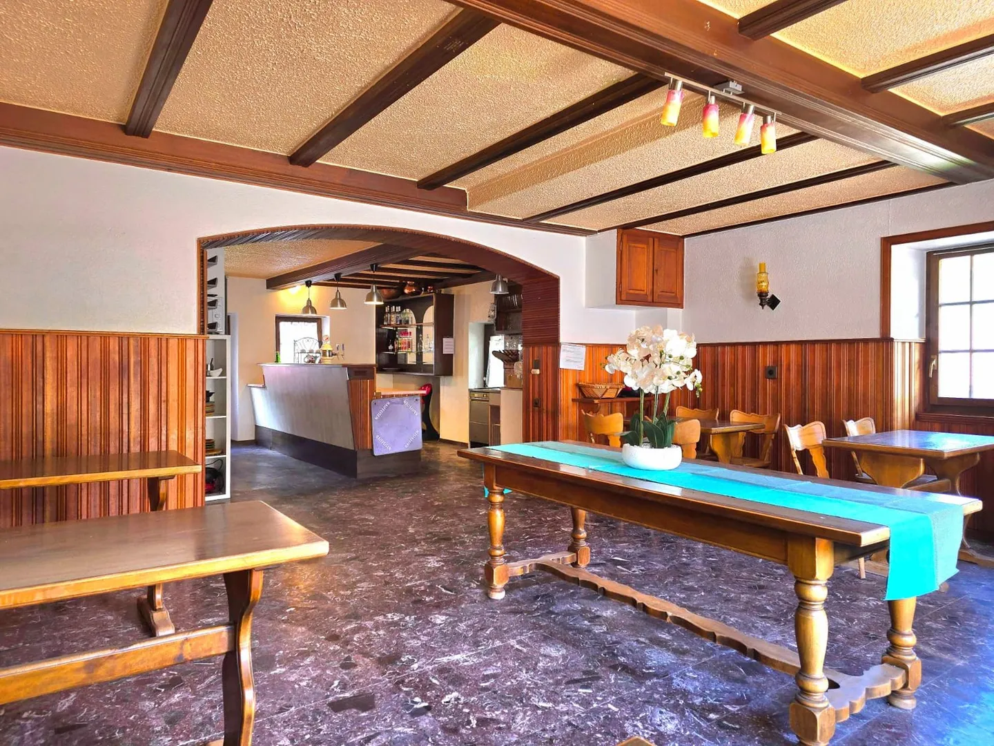 3.5 Room Apartment and Commercial Space with Potential for Conversion into a Duplex in Euseigne - Photo 16 of 27