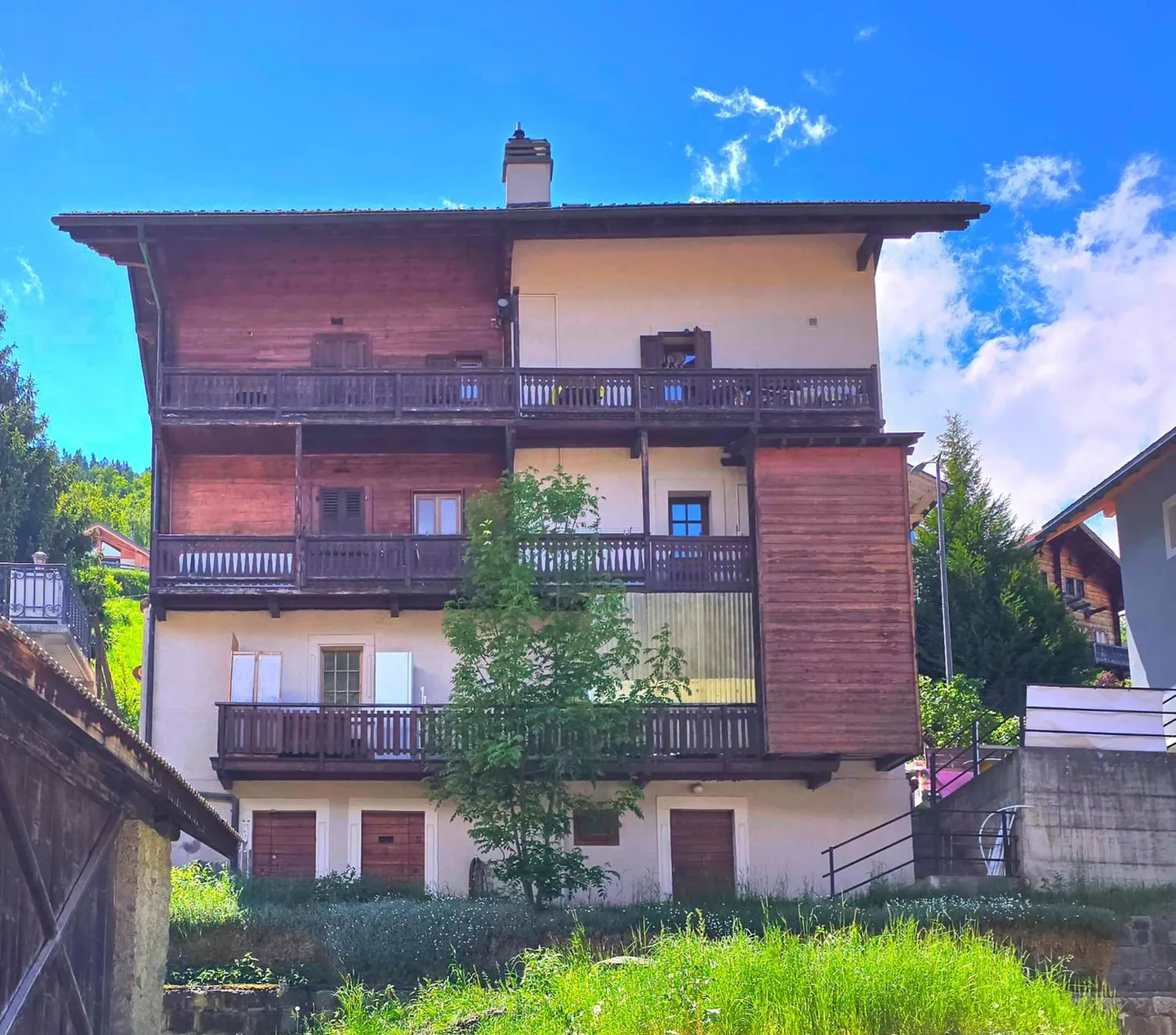 3.5 Room Apartment and Commercial Space with Potential for Conversion into a Duplex in Euseigne - Photo 23 of 27