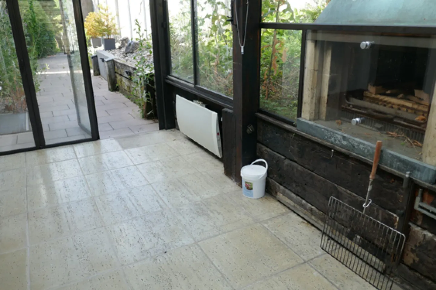 Single-family house with large garage and garden in Flüh - Photo 11 of 13