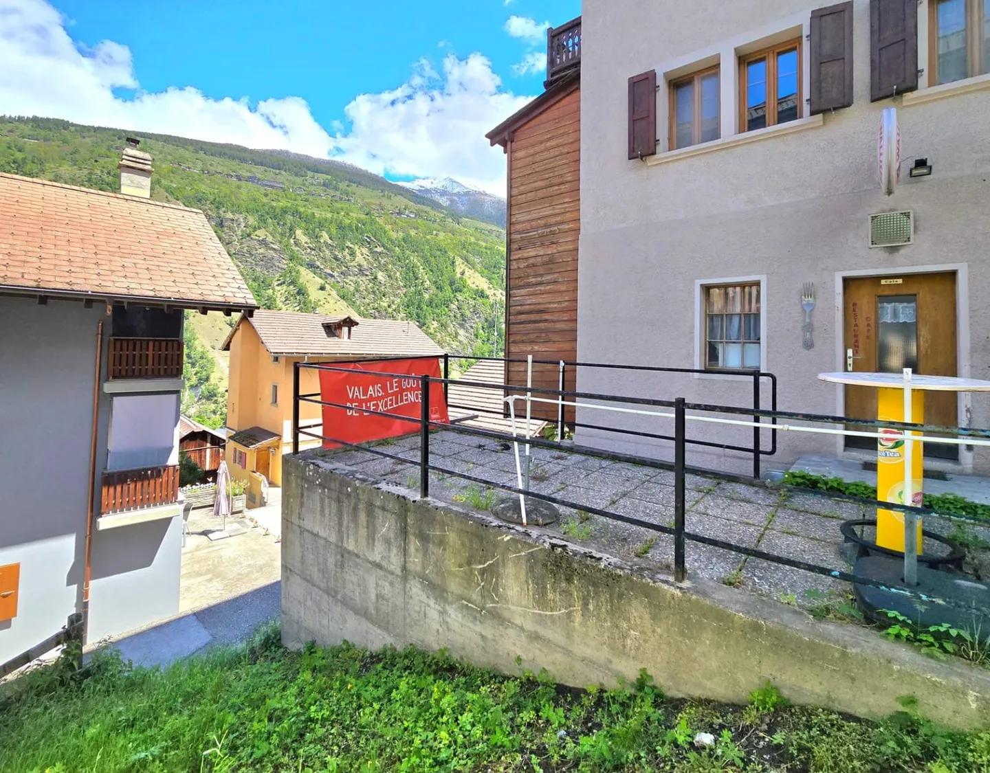 3.5 Room Apartment and Commercial Space with Potential for Conversion into a Duplex in Euseigne - Photo 25 of 27