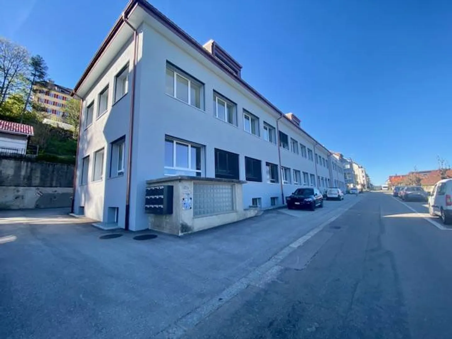 Commercial Space with Terrace - Photo 2 of 11