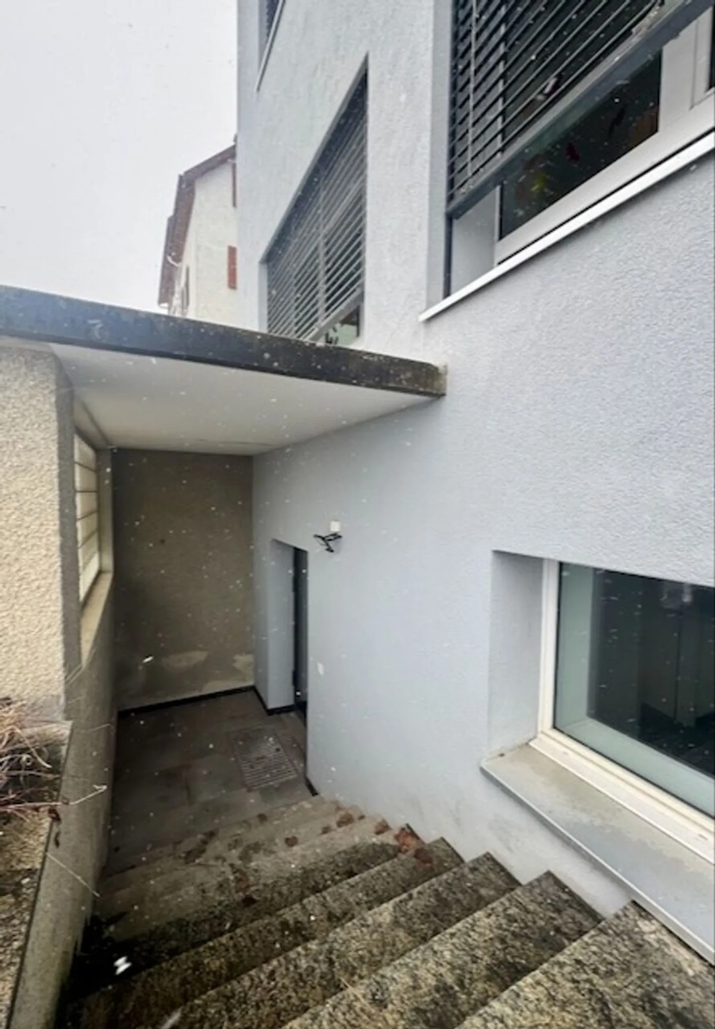 Commercial Space with Terrace - Photo 4 of 11