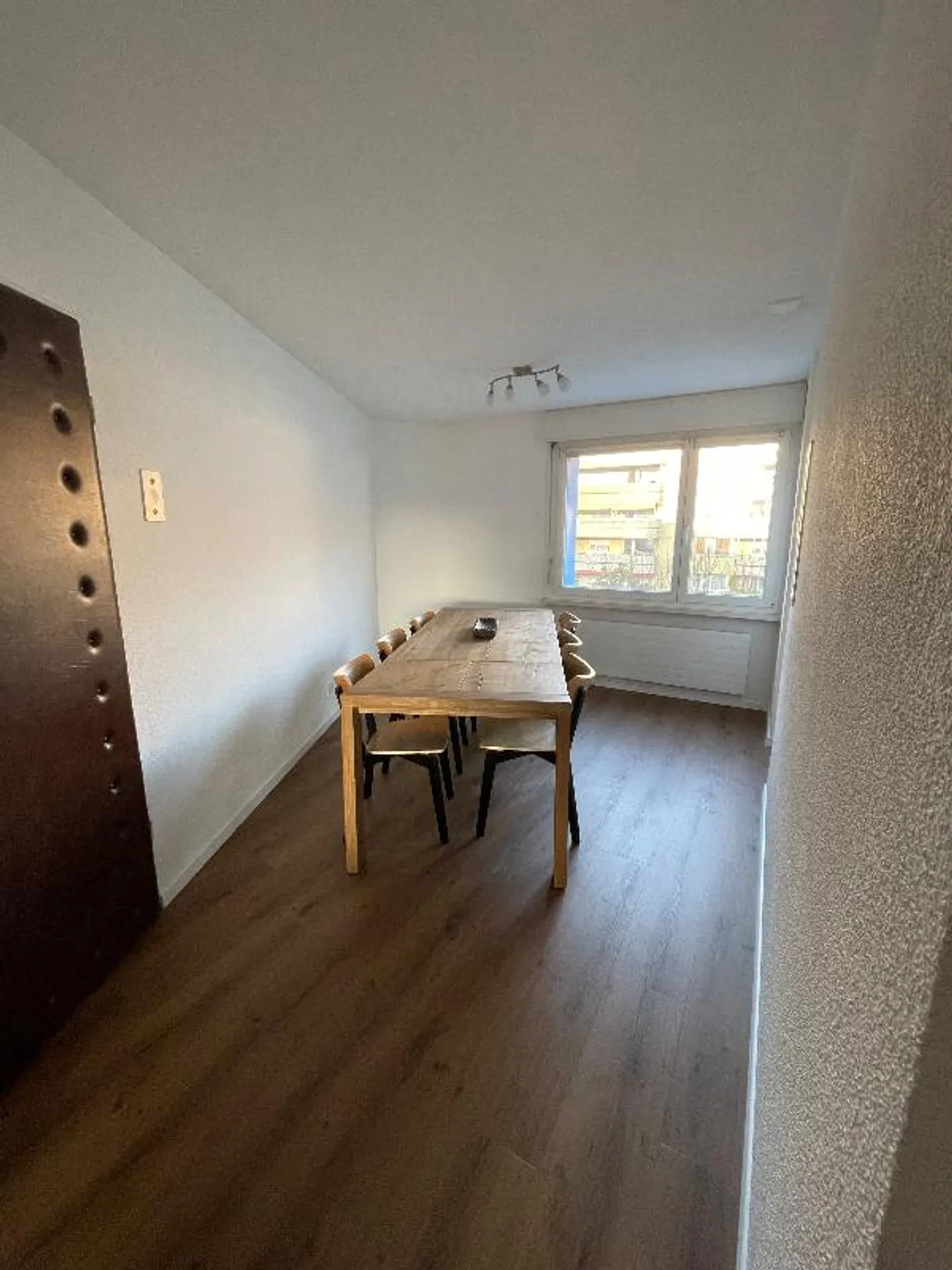 3.5 Room Apartment - Photo 2 of 5