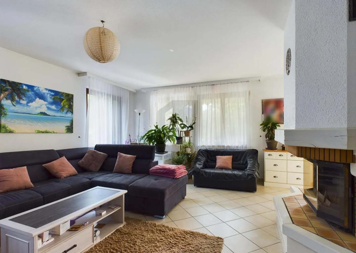 GERÄUMIGE VILLA MIT KAMIN UND GROSSEM GARTEN! - Foto 2 von 6