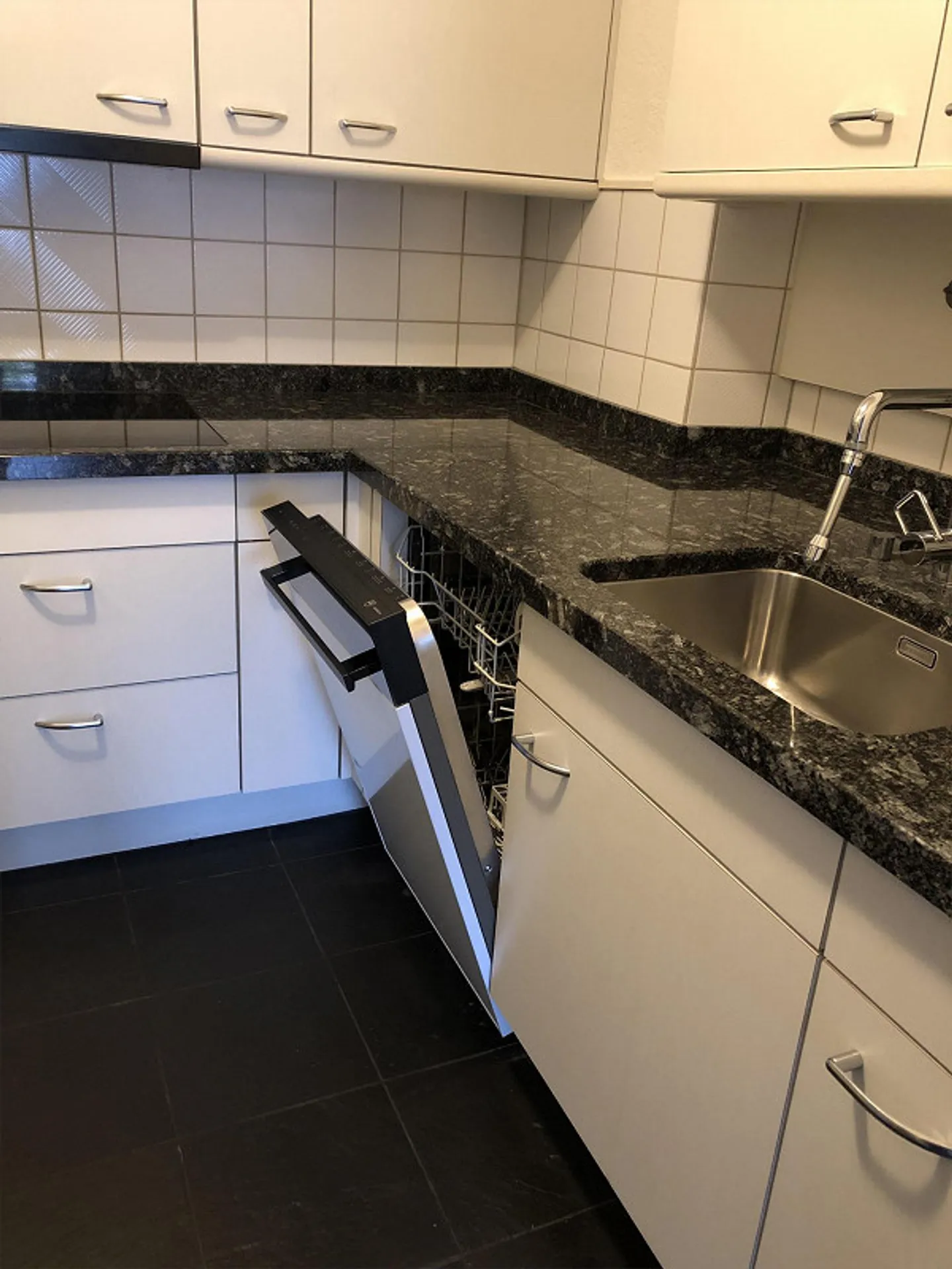 Appartamento luminoso e attraente di 3,5 stanze con vista sul quartiere Lorraine - Foto 15 di 20