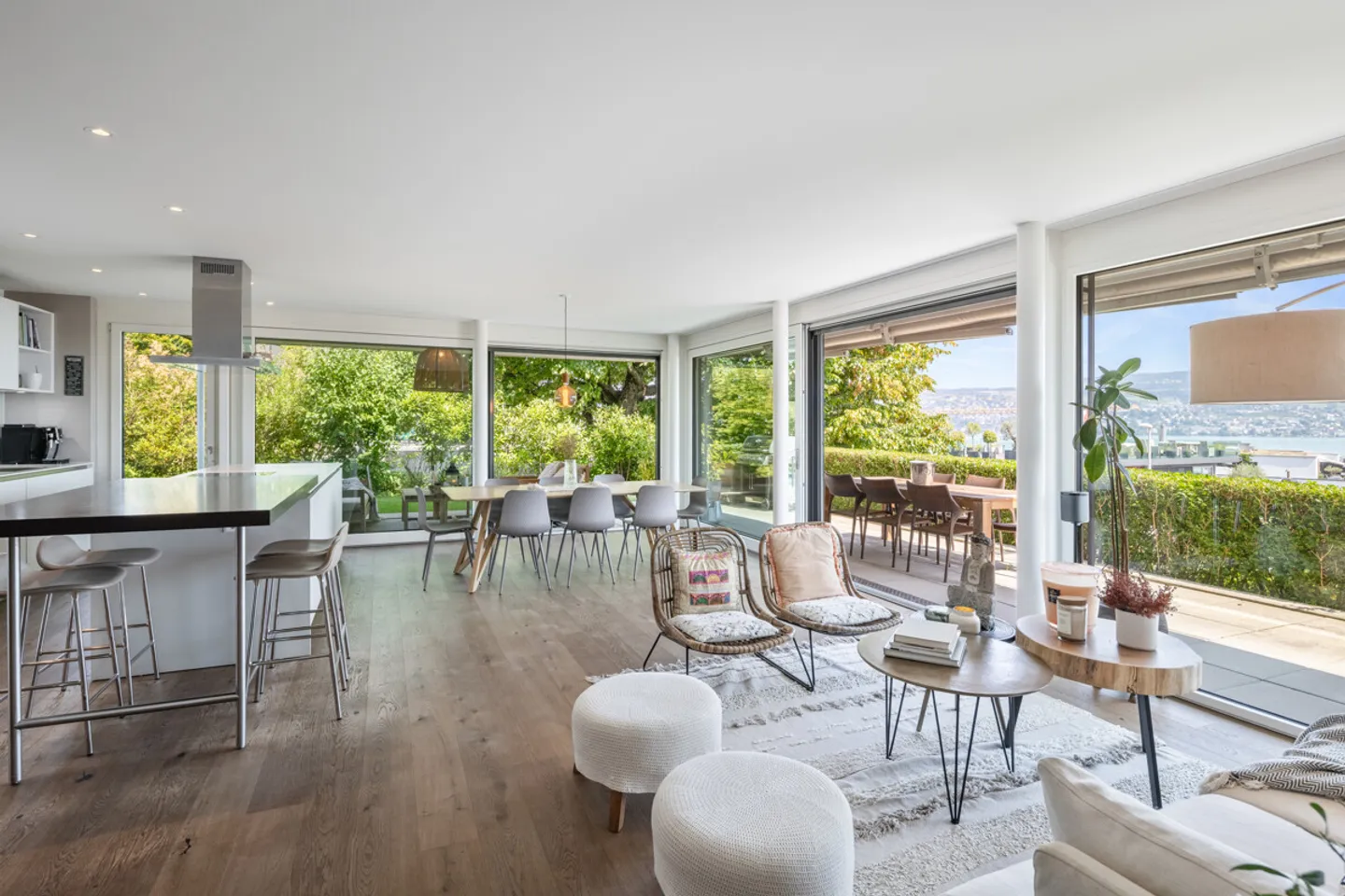 Horgen: exklusive Gartenmaisonette mit Seesicht und Terrasse - Foto 1 von 6
