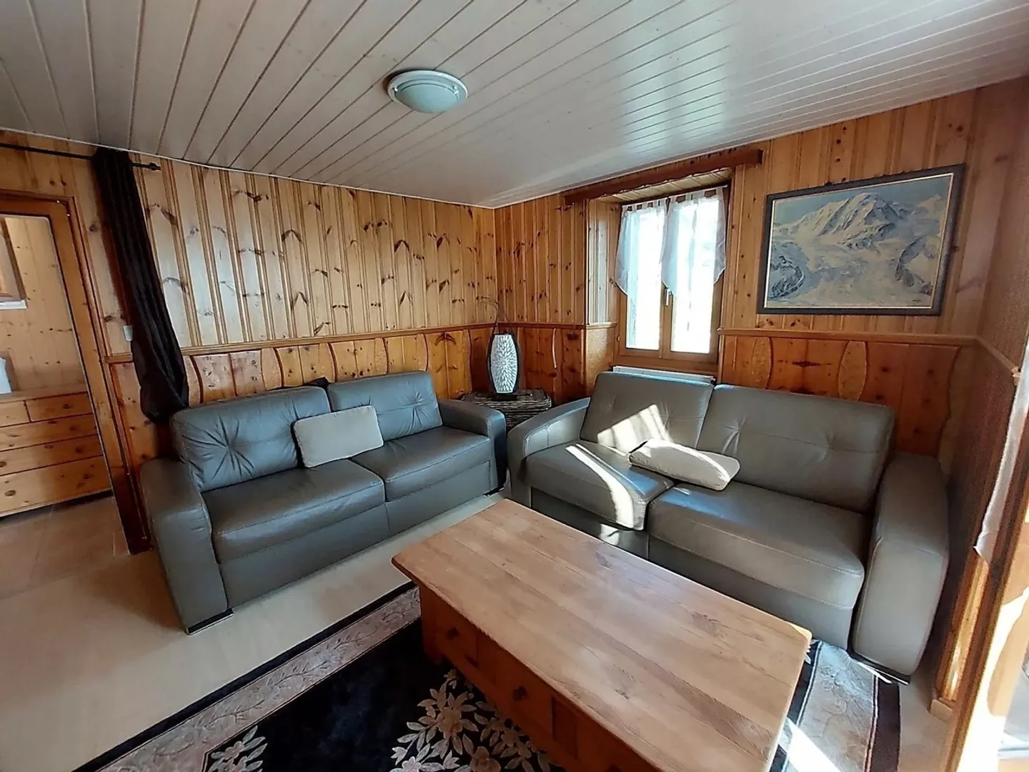FOR RENT – charming 3.5-room fully furnished apartment! - Photo 2 of 11