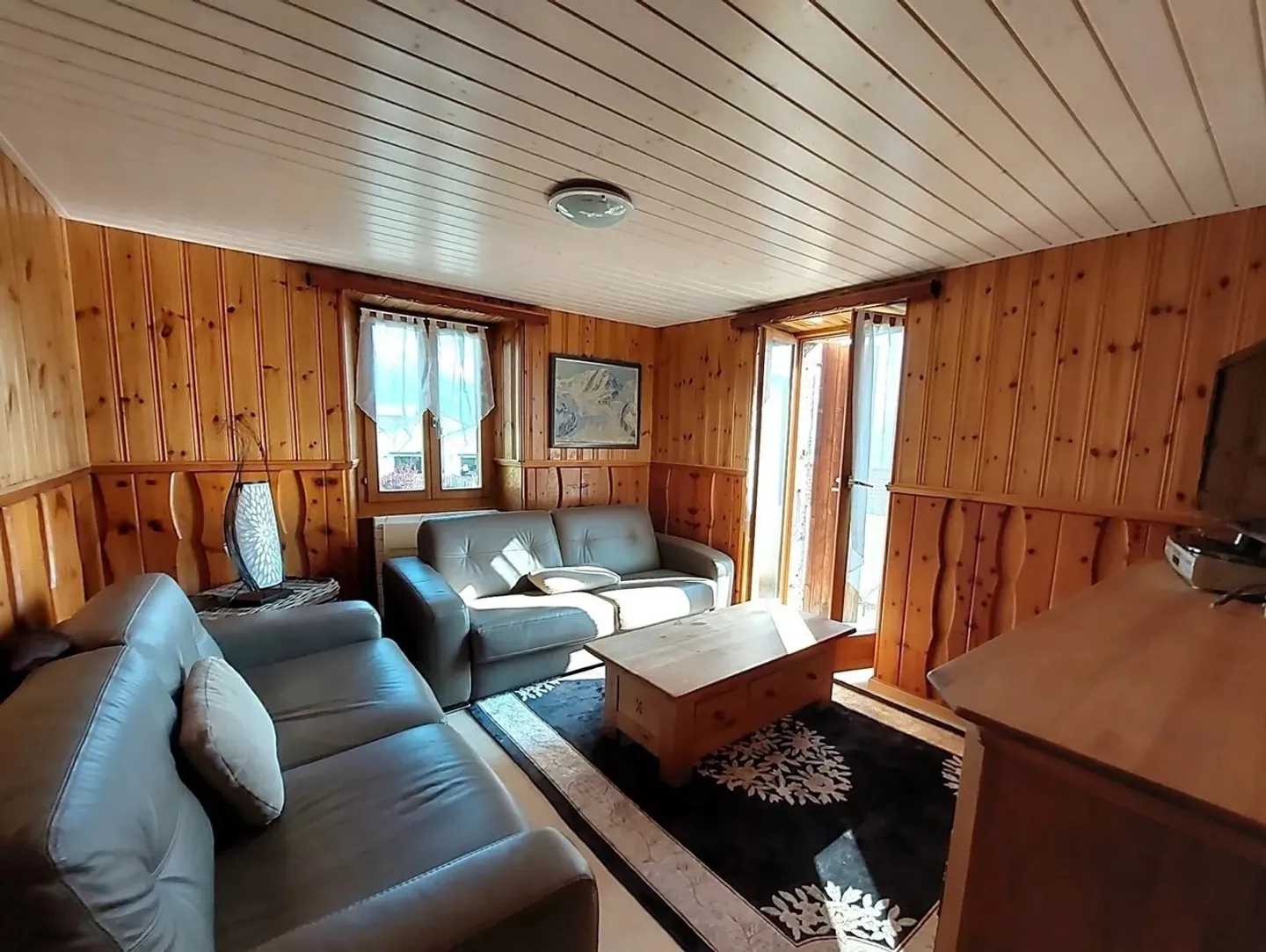 FOR RENT – charming 3.5-room fully furnished apartment! - Photo 3 of 11