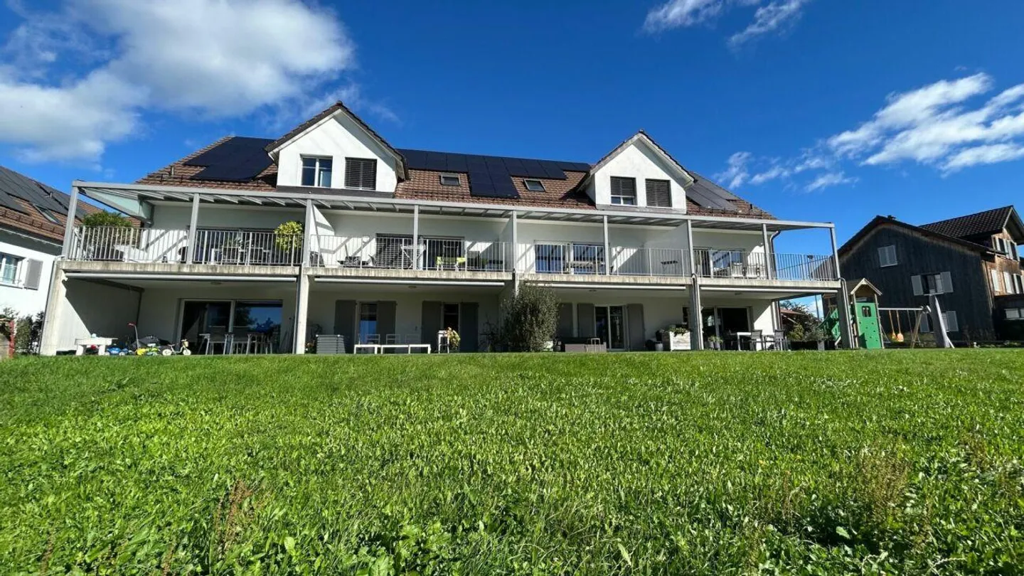 Idyllic living with a view of greenery - Photo 10 of 11