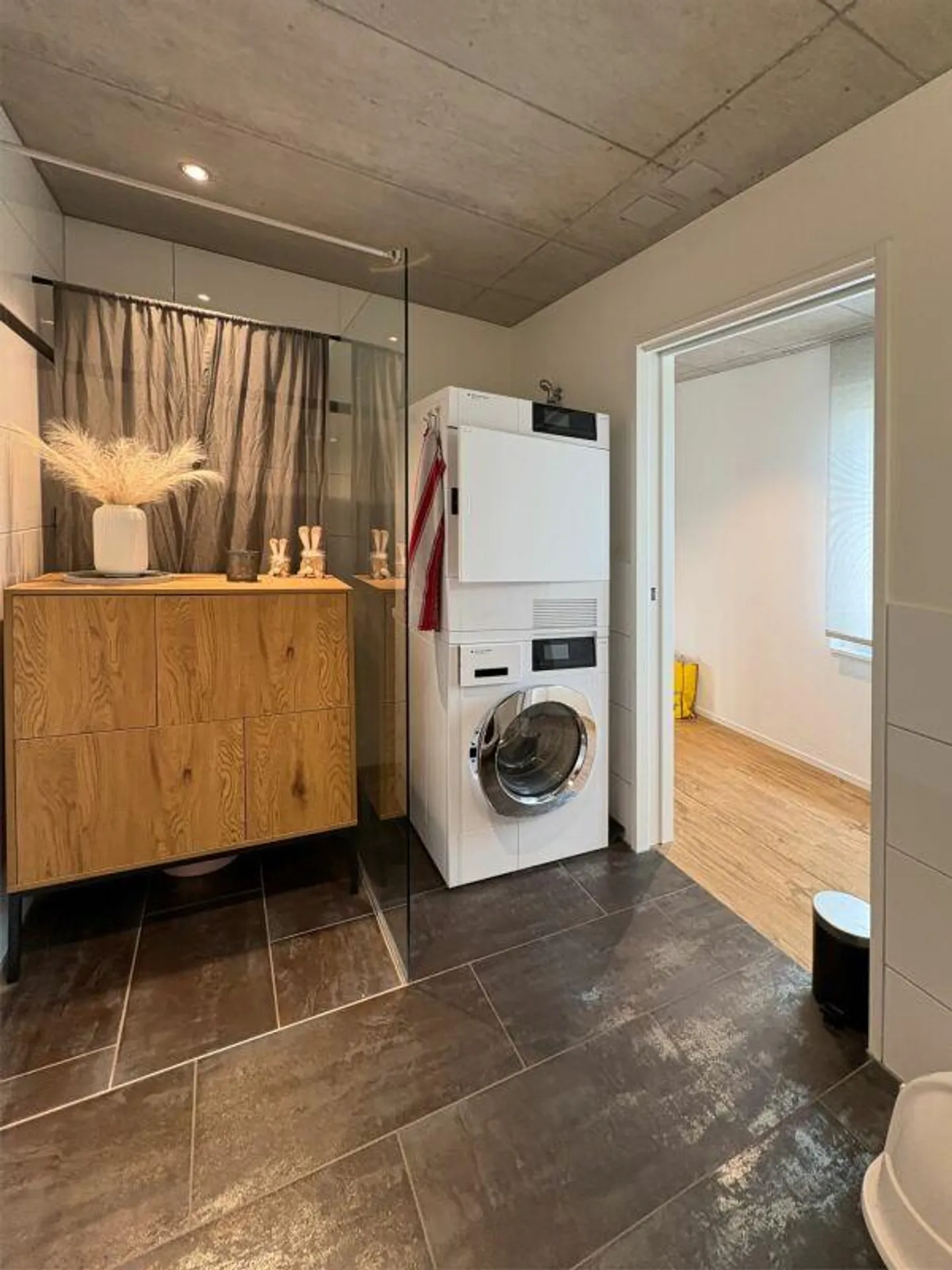 Idyllic living with a view of greenery - Photo 4 of 11