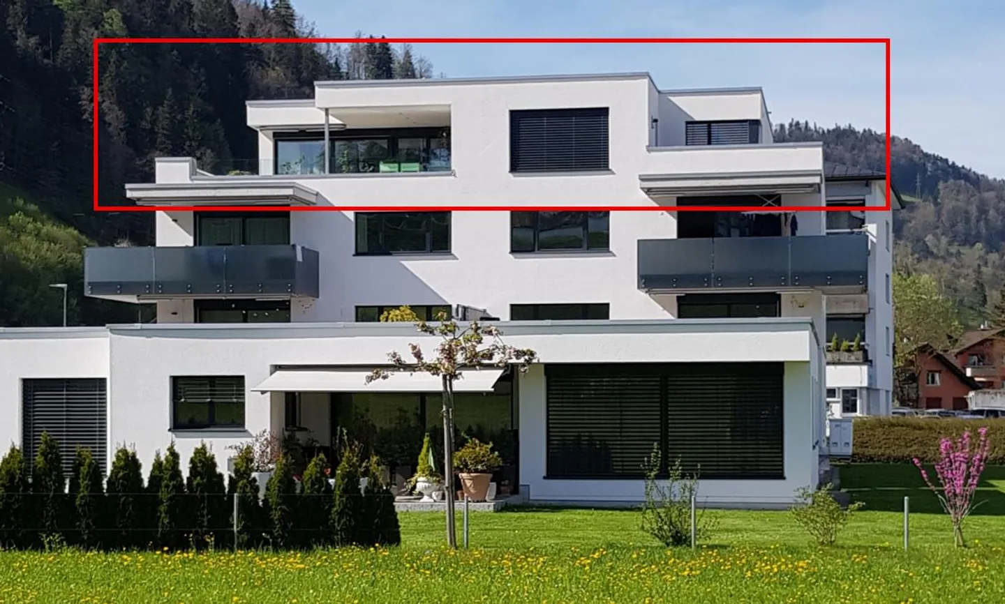 Attic 4.5 Rooms - Photo 1 of 14