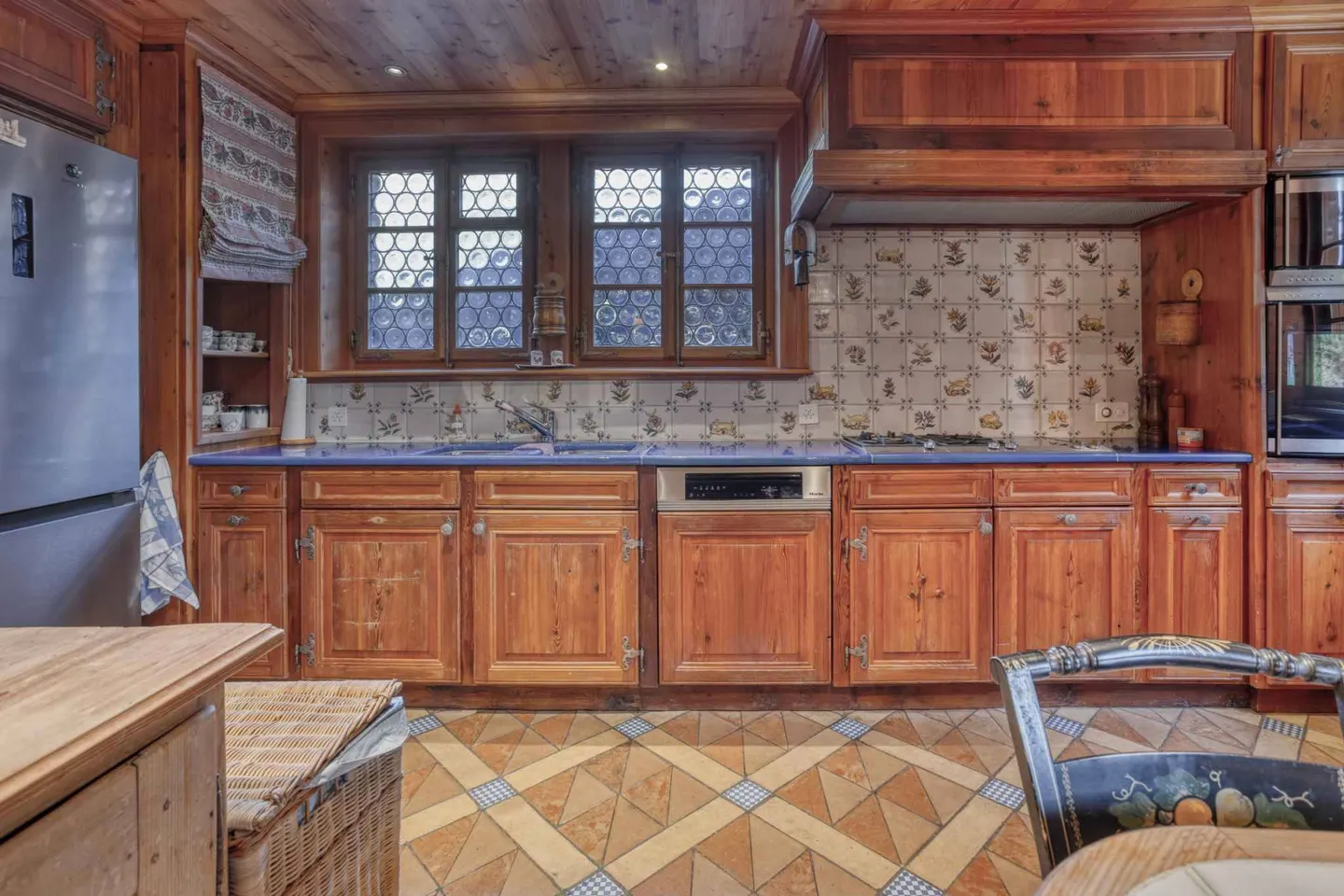 MAGNIFICO CHALET A ESSERTS 6 CAMERE - Foto 4 di 13