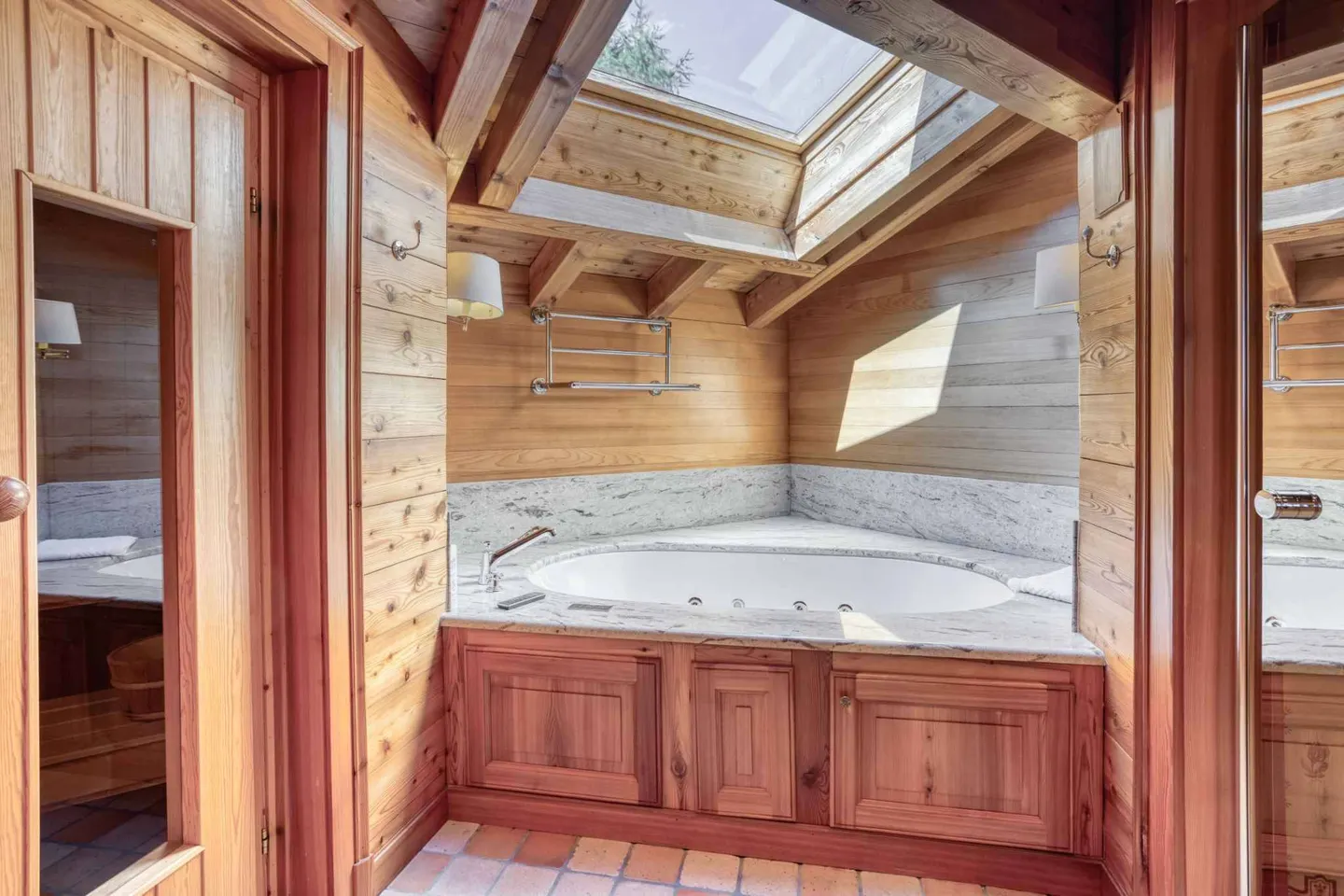 MAGNIFICO CHALET A ESSERTS 6 CAMERE - Foto 8 di 13