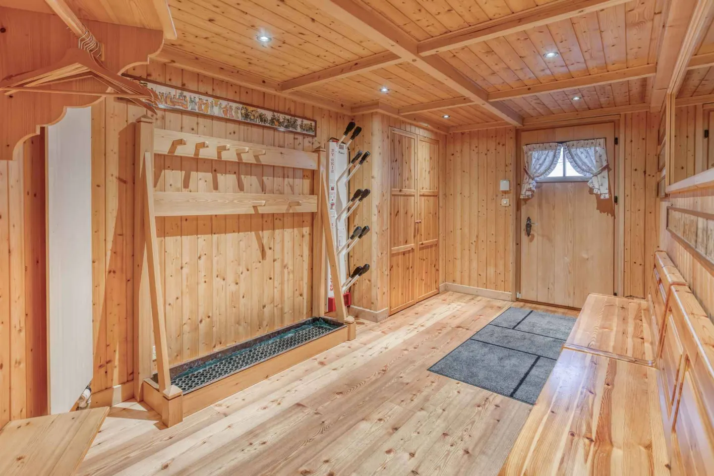 MAGNIFICO CHALET A ESSERTS 6 CAMERE - Foto 12 di 13