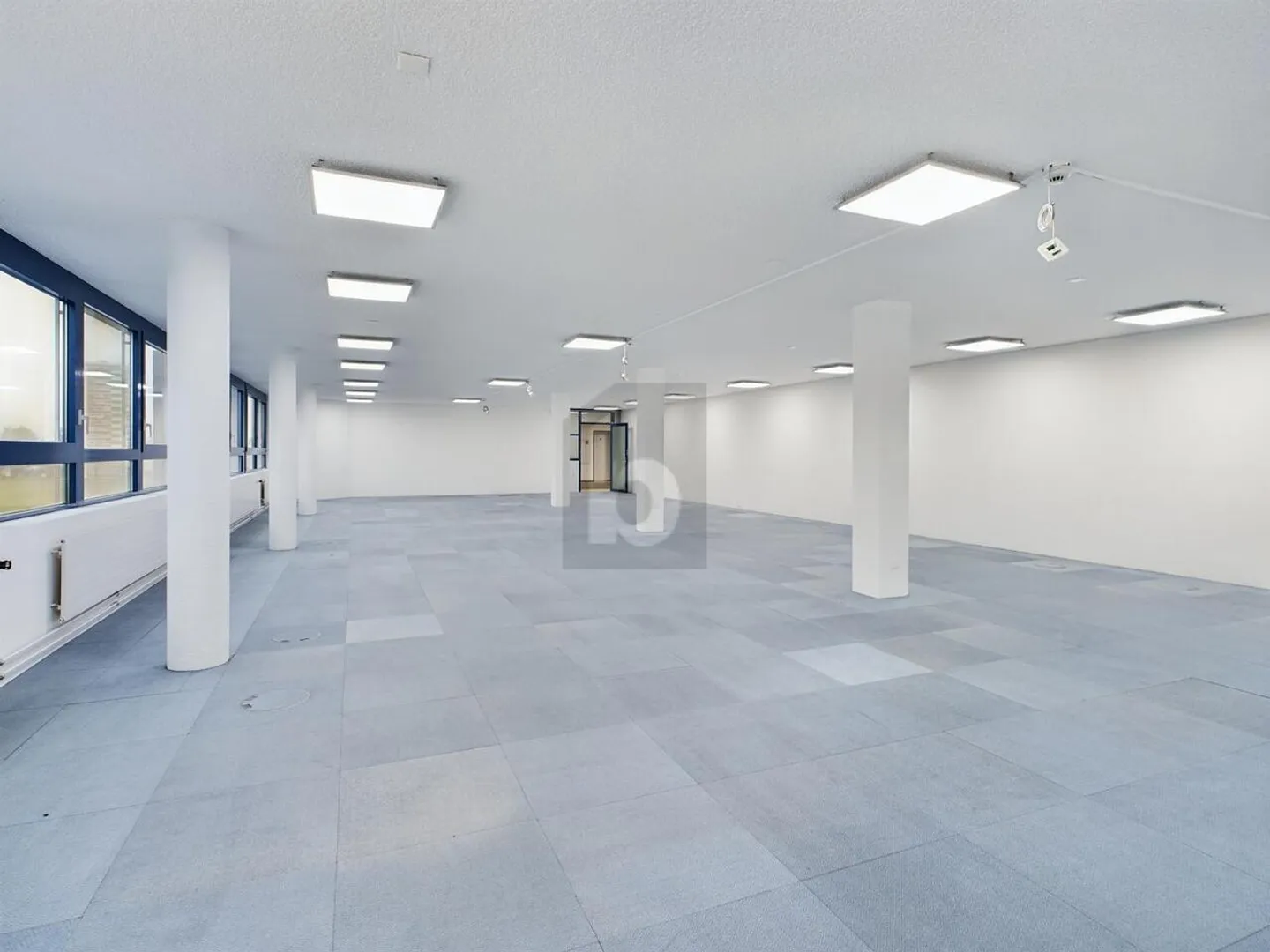 VON EINZEL-  BIS GROSSRAUMBÜRO (200/400/800 M2) - Foto 4 von 6