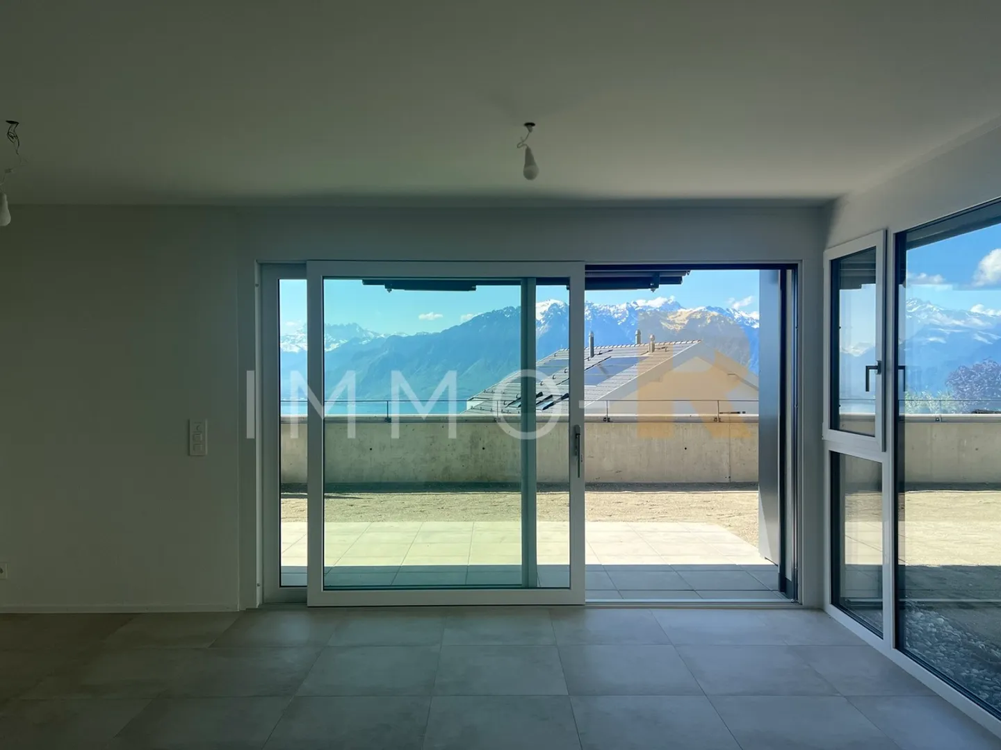 Appartamento in affitto - Foto 3 di 8