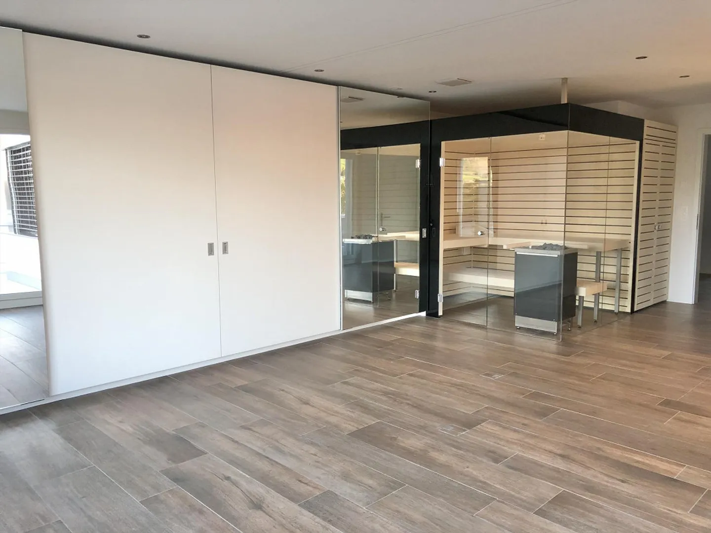 Attic 4.5 Rooms - Photo 5 of 14