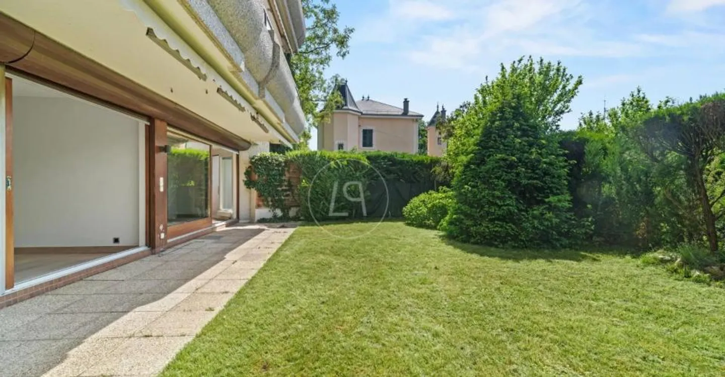 Superbe Duplex avec Piscine - Photo 2 sur 13