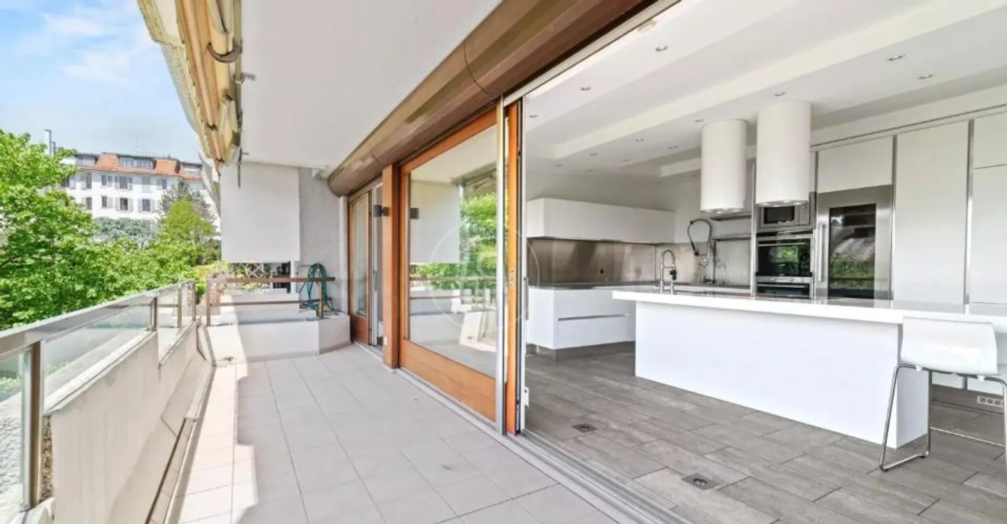 Superbe Duplex avec Piscine - Photo 8 sur 13