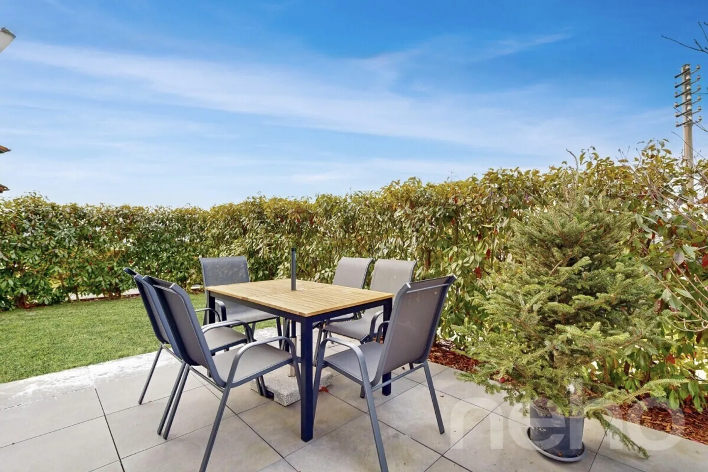 Im Herzen von Ursy: Zeitgenössische Eleganz und Lebensfreude - Foto 11 von 12