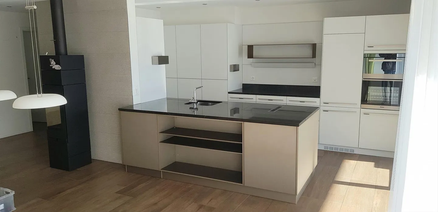 Attic 4.5 Rooms - Photo 9 of 14