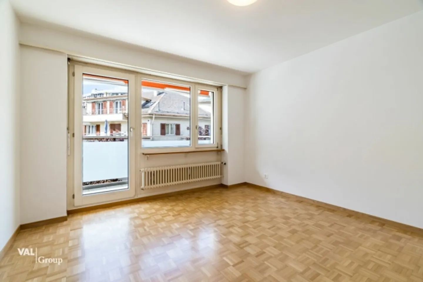 Charmante 4.5-Zimmer-Wohnung im Herzen von Visp - ab 1. November 2025 - Foto 10 di 16