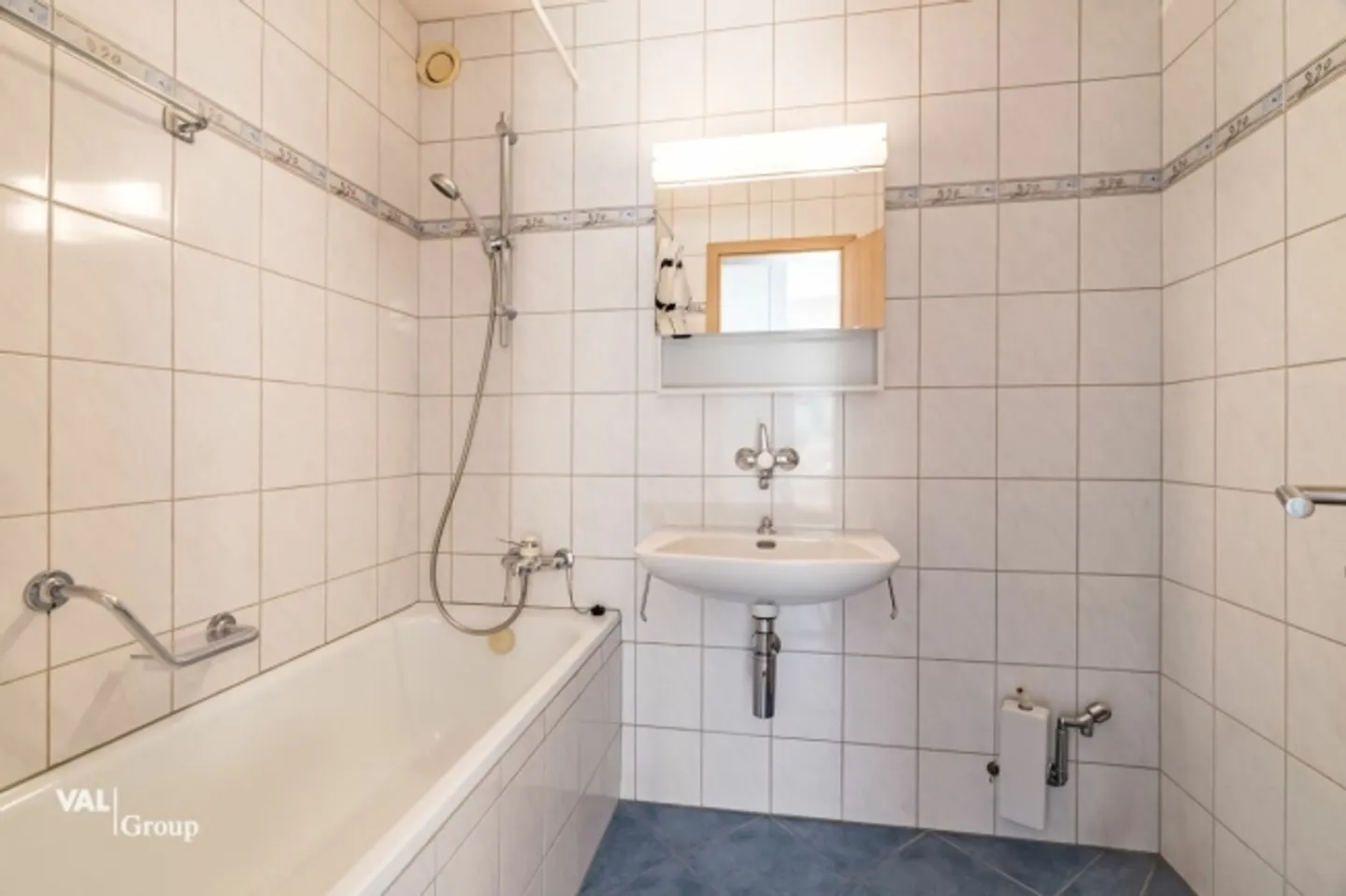Charmante 4.5-Zimmer-Wohnung im Herzen von Visp - ab 1. November 2025 - Foto 12 di 16
