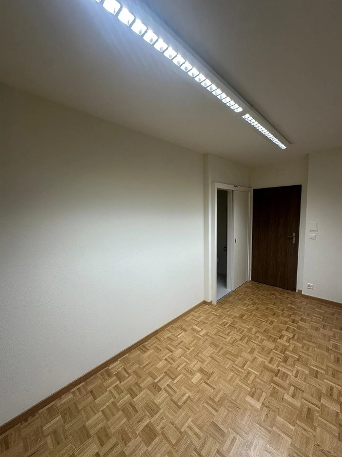 Bureau au centre-ville - Photo 3 sur 4