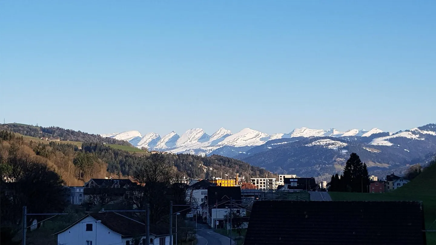 Attic 4.5 Rooms - Photo 13 of 14
