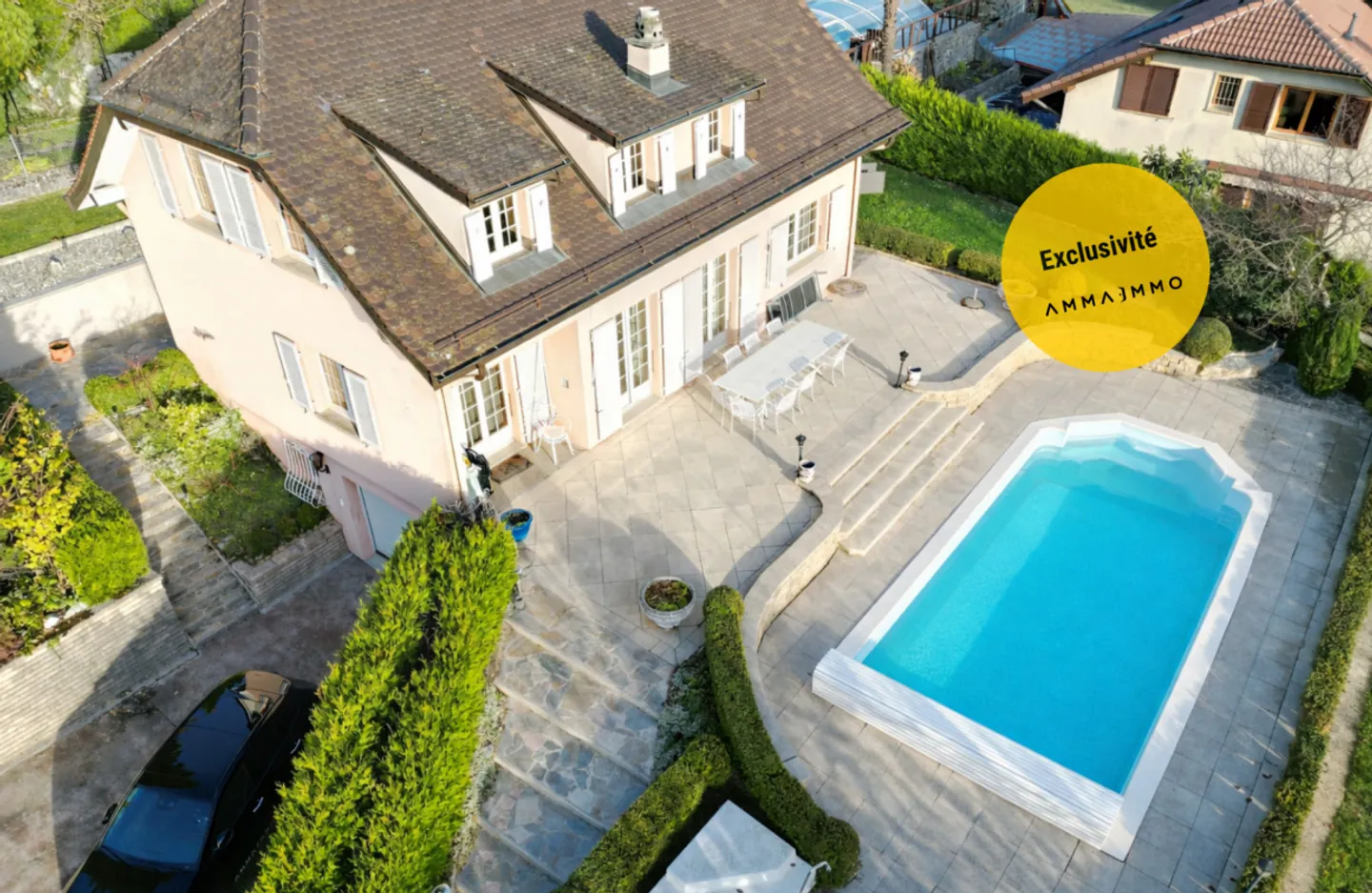 Villa familiale avec 7,5 pièces au sud du village - Photo 1 sur 14
